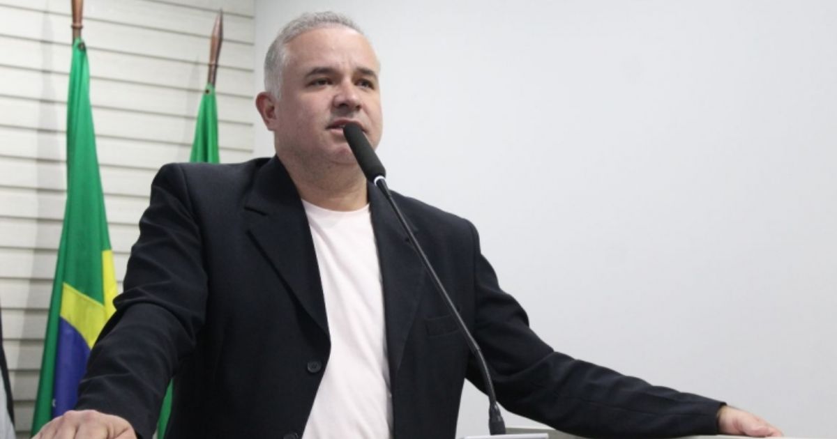 Professor Naldo Carapicuíba